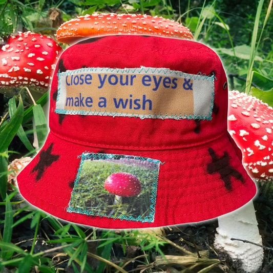 WISHFUL SHROOMS BUCKET HAT